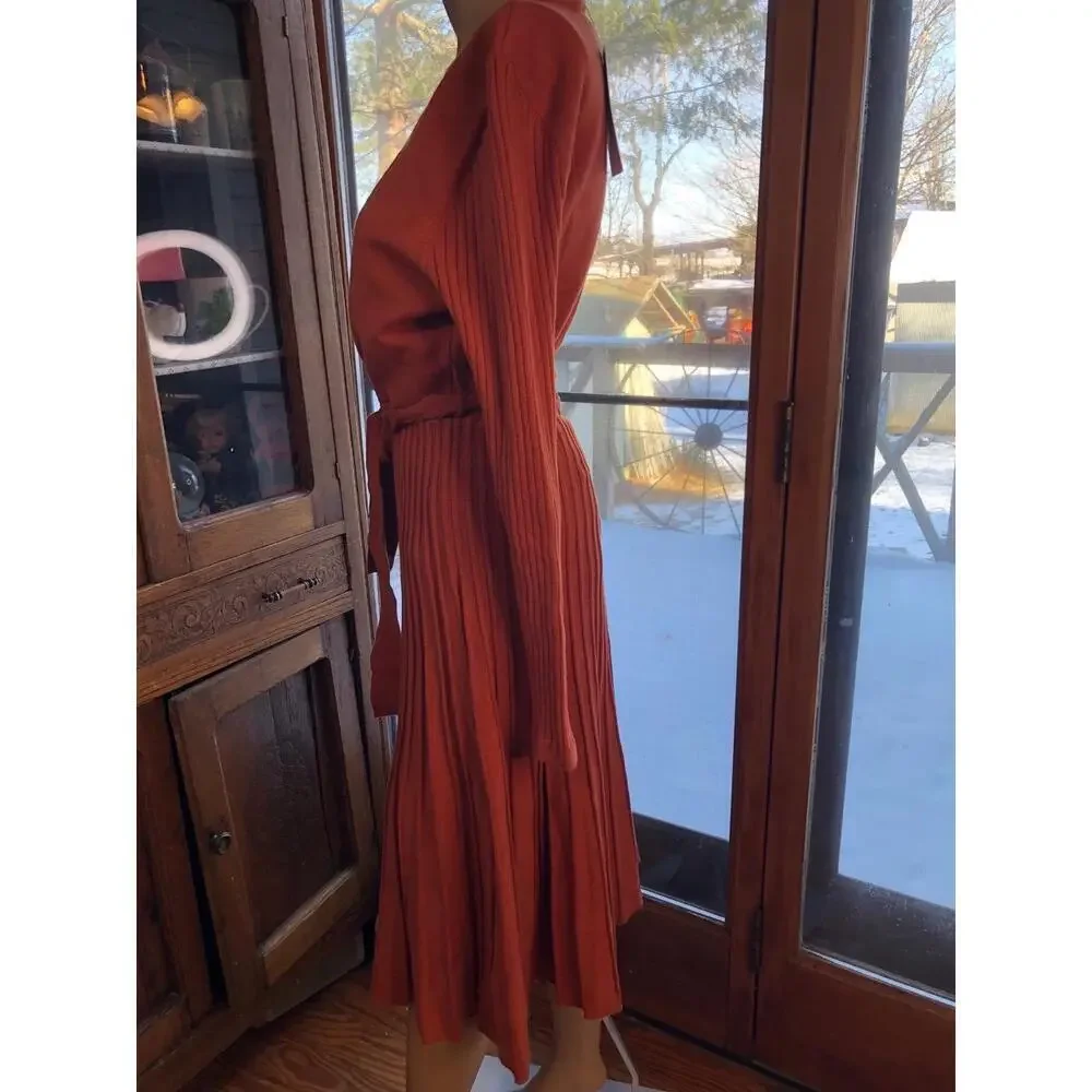 NWT Zesica Rust Pleated Long Sleeve V-Neck Tie Waist cross bodice Dress M